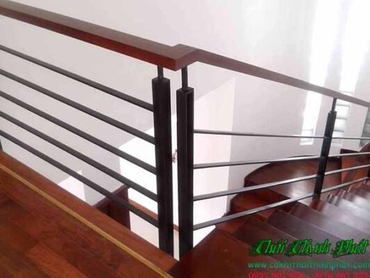 Làm cầu thang sắt tại TPHCM giá rẻ