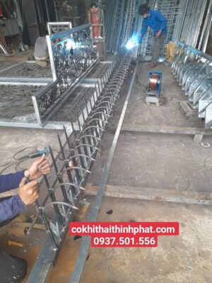 Dịch vụ thi công hàng rào chông sắt giá rẻ tại Quận 1