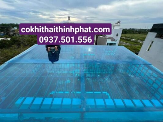 Thợ làm mái poly lấy sáng chuyên nghiệp tại Quận 8