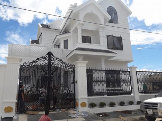 Dịch vụ làm cửa cổng sắt giá rẻ tại Vũng Tàu: Tạo điểm nhấn cho ngôi nhà của bạn