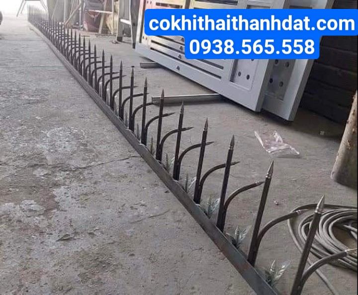Dịch vụ thi công hàng rào sắt chống trộm tại quận Bình Tân