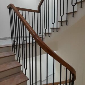 Thợ thi công cầu thang sắt chuyên nghiệp tại Quận 8