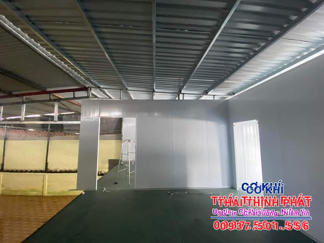 Thợ làm mái tôn uy tín giá rẻ tại quận 4 TP HCM.