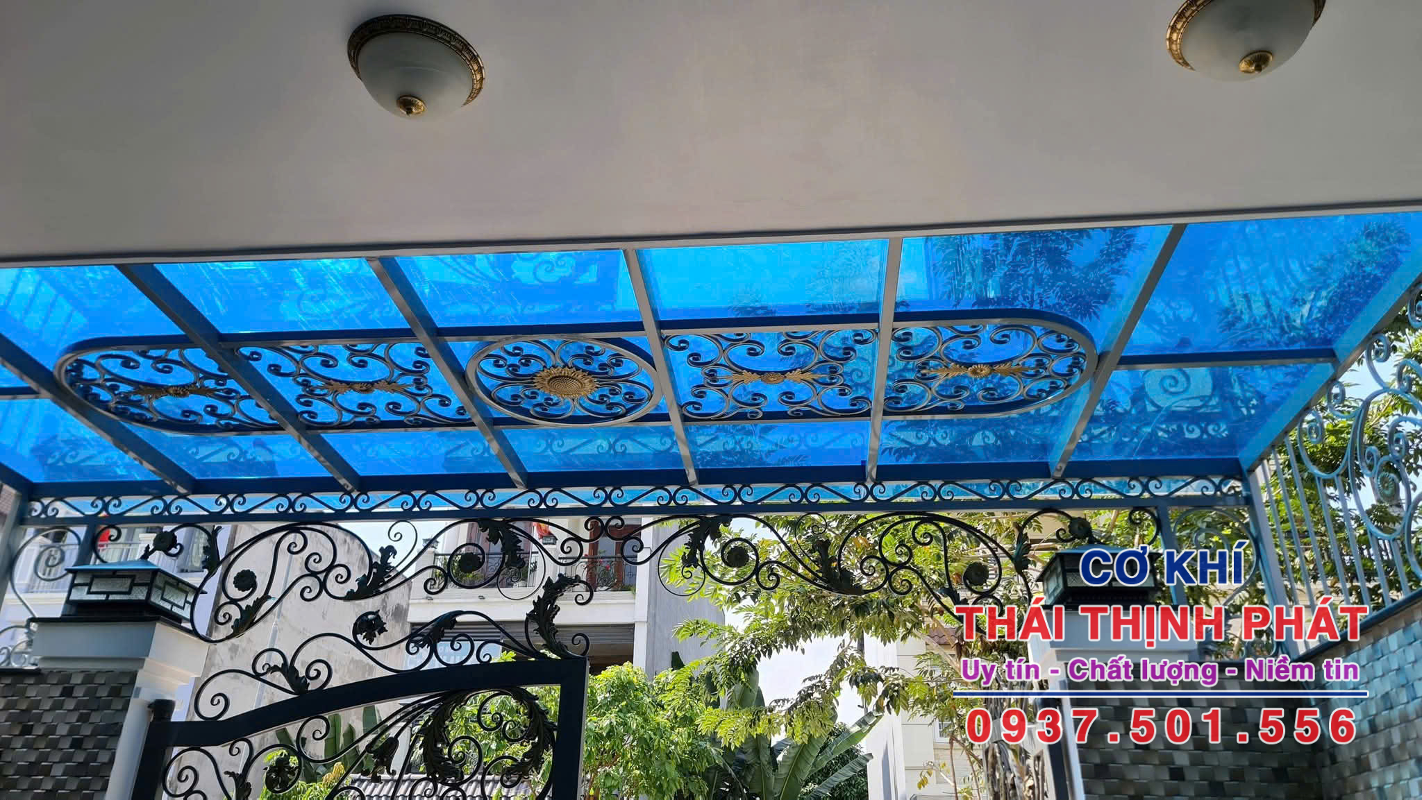 Làm mái poly tại Phường Tân Uyên
